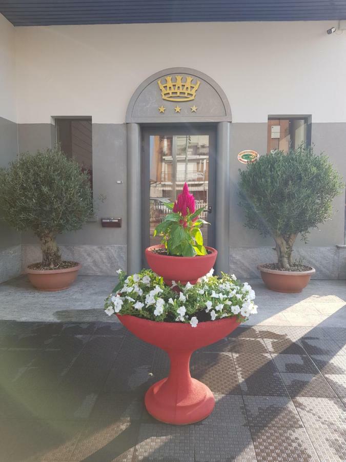 Hotel Italia Dormelletto Exterior foto